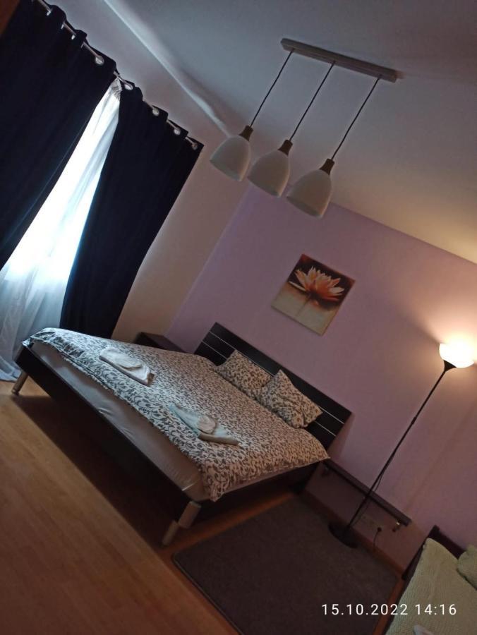 Ochota Forest Guest House Varsovia Exterior foto
